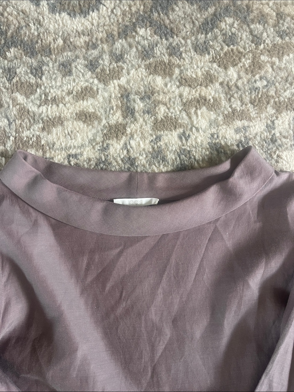Women’s COS open collar top . Size 6 - Picture 5 of 6